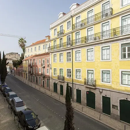 Charming 2-bedroom In The City Centre Apartment *