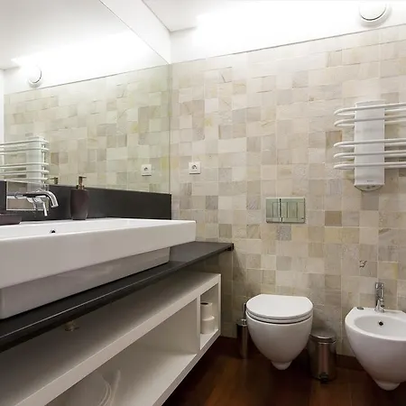 Charming 2-bedroom In The City Centre Lisbon