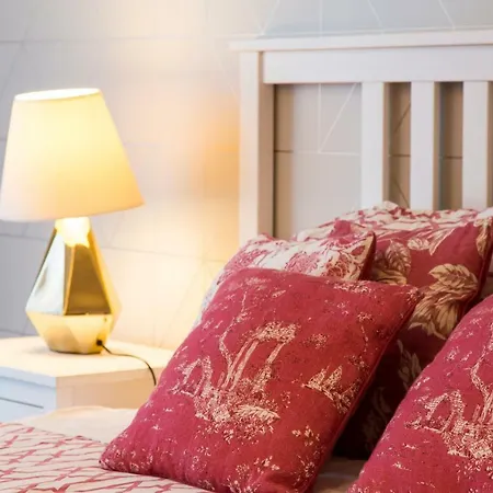 Appartement Charming 2-bedroom In The Centre *