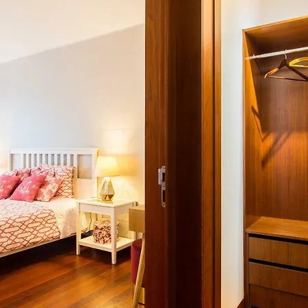 Charming 2-bedroom In The Centre Appartement Lissabon