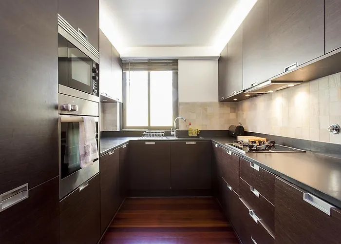 Charming 2-bedroom In The Centre *