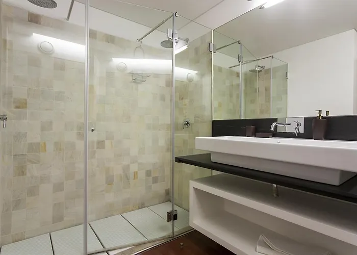 Charming 2-bedroom In The Centre شقة