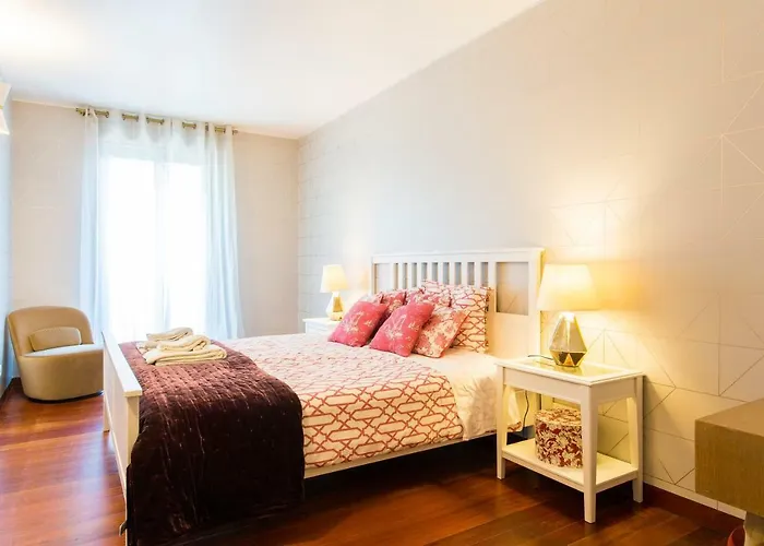 Charming 2-bedroom In The Centre *