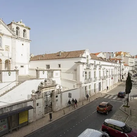 Lägenhet Charming 2-bedroom In The Centre Lisboa
